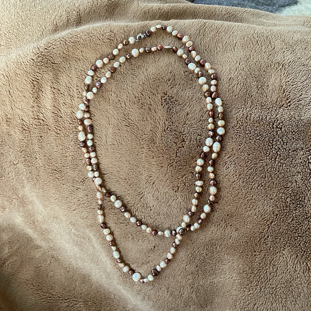 Honora freshwater pearl “Mocha Latte” 50” necklace with sterling clasp.💘🛍️